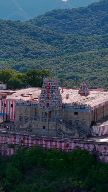 #Thirumalai Temple Architecture Reel by @anjanaah.here - Have you ever visited ?
📍Location : Arulmigu Thirumalai Kumaraswamy Temple
Thirumalai Kovil is a Murugan temple situated at Panpoli, Tenkasi taluk,