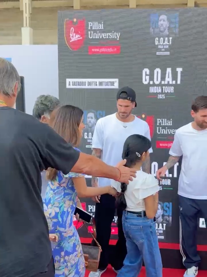 G.O.A.T @leomessi 🙏⚽️ 🇮🇳 India tour. The Real BOSS .Thank you @satadrutravel and #CCI Mumbai for making this possible. Well done @mumbaipolice for the safe event 🙌