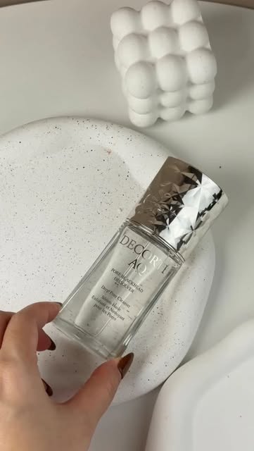 #Decortethailand Reel by @myspoy (verified account) - เข้าใจแล้วว่าทำไมคนญี่ปุ่นแย่งกันซื้อ คือมันแตกต่างจากคลีนซิ่งที่ใช้มา เน้นขจัดสิวหัวดำ รูขุมขุนแบบเริ่ดมากก รีบตุนก่อนหมดอีกค่า ✨
#Decortete #Decor