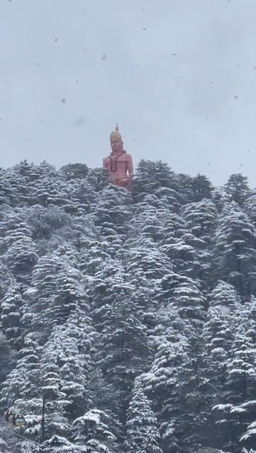 #Jakhu Temple Architecture Reel by @gedi_.route_ - Jakhu Temple, Shimla 🏞️🙏
Jakhu Temple is one of the most famous and spiritual places in Shimla, dedicated to Lord Hanuman. It is located on Jakhu H