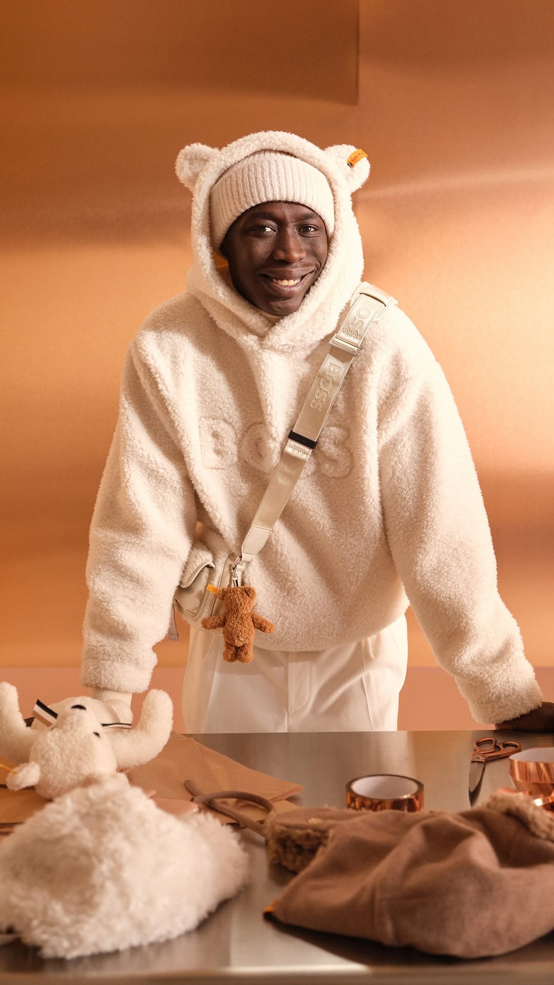 Hands up if you also left your gift wrapping to the last minute this year #BeYourOwnBOSS