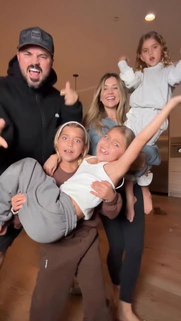 #Influencer Family Reel by @madisonbontempo (verified account) - Love them 🤎