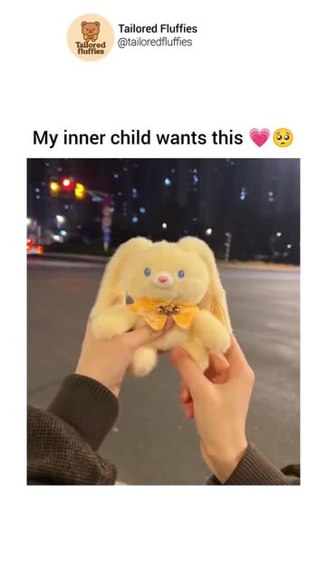 #Cute Reel by @tailoredfluffies - Buy yours - LINK IN BIO🔗 ✨
#fypシ #plushie #giftforher🎁 #bunny🐰 #keychain keychain charm, cute keychains, bunny keychain, gift for her, plush doll,