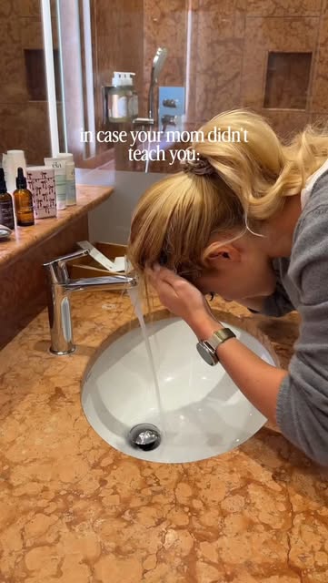 #Style Reel by @pamela_rf (verified account) - mind blowing that most of you didn't know about this 🤣🫣 I've done this all my life!! 

Washing only the greasy roots / the front, because the length