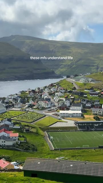 #Wanderlust Reel by @ellietraveis - i'm not jealous at all
#travel #faroeislands #nature #hiking #wanderlust #mountains #outdoors #europe