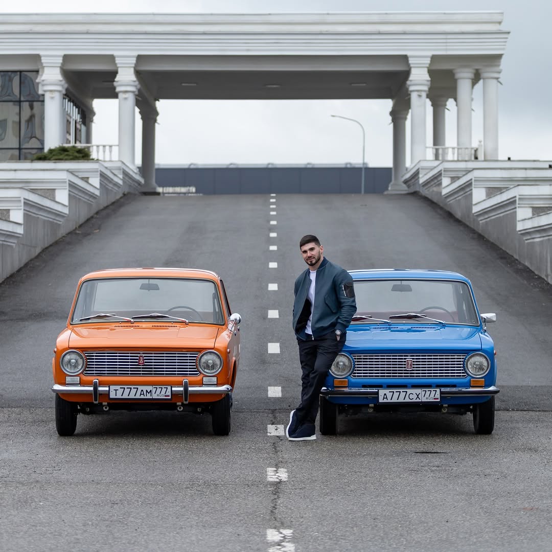 Дядя Асхаб купил два автомобиля ВАЗ-2101 с пробегом 1200 км