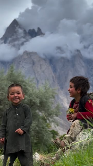 #Naturephotography Reel by @riaz_akhonzada - Iss pal mein hi zindagi ka sukoon hai ❤️
.
.
#reels #gilgitbaltistan #naturephotography #instagram #trendingreels