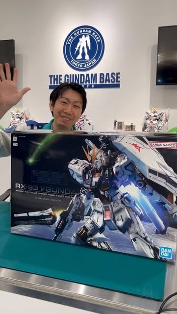 #ガンプラ Reel by @g_base_tokyo - 教えて!ガンプラコンシェルジュ‼︎＃270
本日18:00よりYouTubeにてライブ配信です！
是非ご覧ください✨

#gundam #gunpla #ガンダム #ガンプラ #ガンダムベース東京