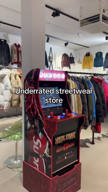 #Streetstyle Shops Reel by @antskicks - Is this the most underrated streetwear store?
Where should i go next?
#fashion #streetwear #fyp