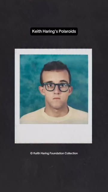 #Keith Haring Portrait Reel by @keithharingfoundation (verified account) - Keith Haring, early adopter of the selfie.
Note his glasses, painted by dear friend and fellow artist @kennyscharf.
-
Photographs: Keith Haring, Un