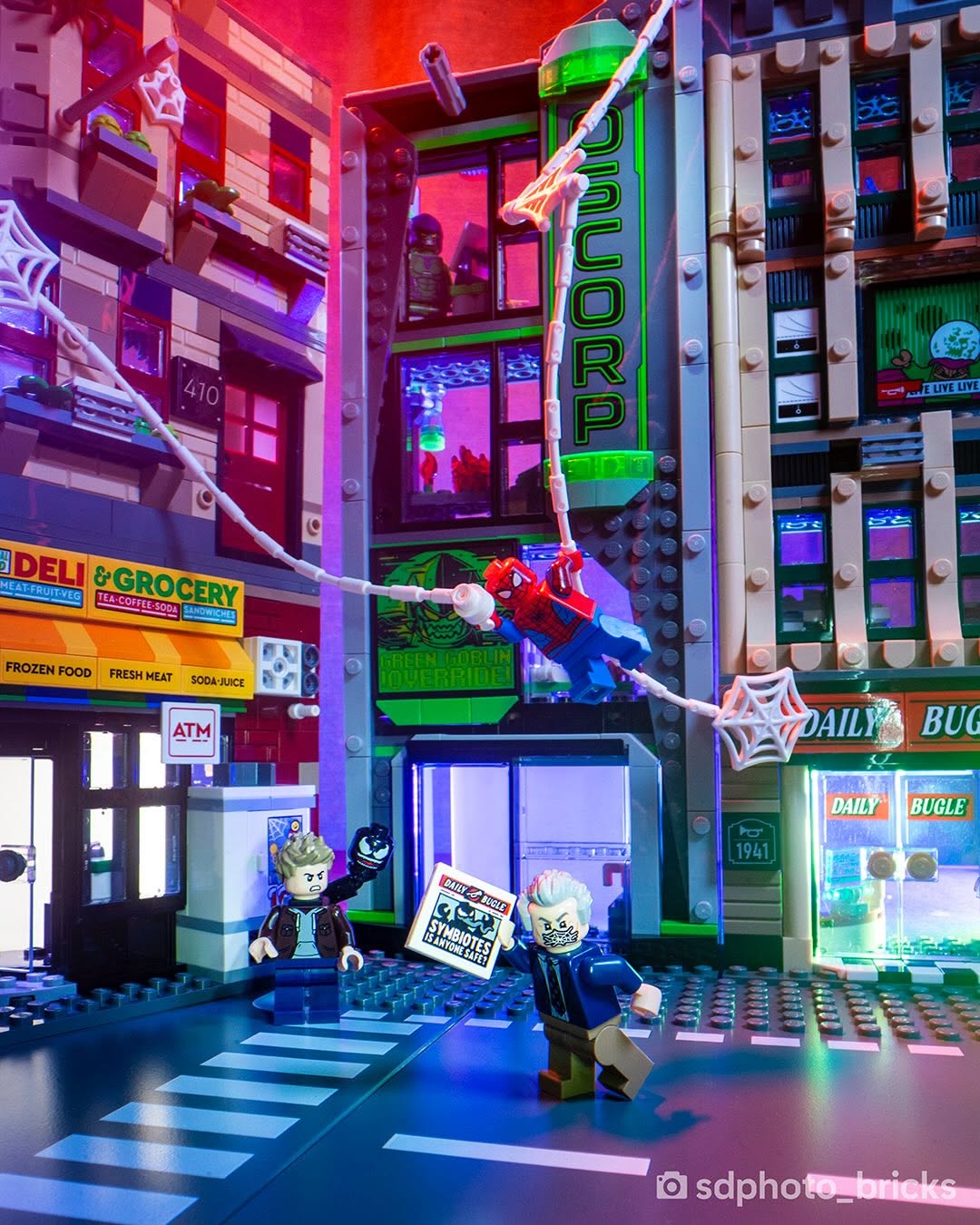 Swinging from the rooftops for these amazing fan photos! Assemble your world, one web (and brick) at a time with #LEGOMarvel #AFOL 📸: @sdphoto_bricks