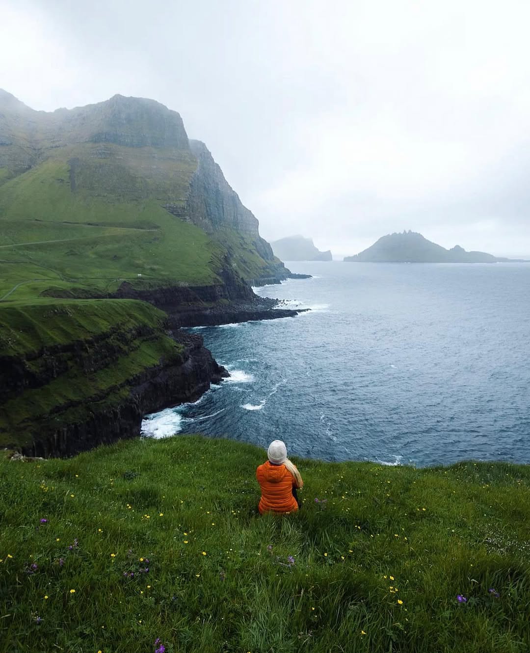 The beautiful view from GΓ‘sadalur . . . Visit www.faroeislandstourist.com for tips and guides for your visit to the most beautiful islands on Earth! π . . . πΈ Photo Credit: @kristine.travels . . #
