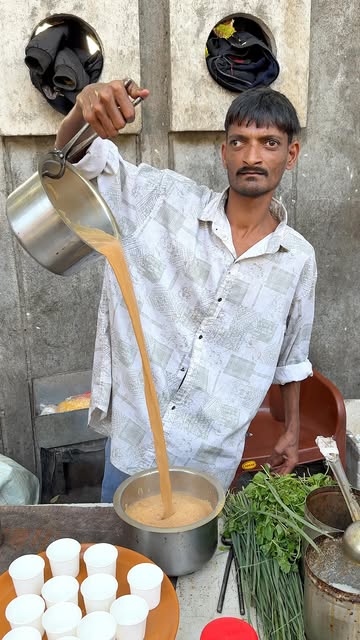 #Viral Reel by @travelicious_88 (verified account) - In India, Water is Optional. Chai is Mandatory!
📍Location - Surat in India
💰Price - INR 15
#tea #chai #foodie #viral