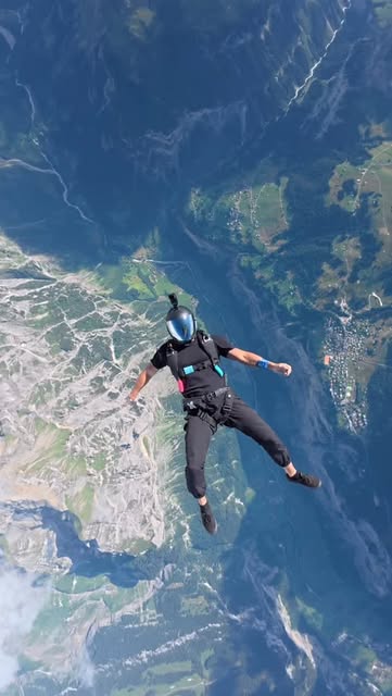 #Skydive Reel by @freddychase (verified account) - Trying to fix a broken heart
#skydiving #traveling #adventure #dream #skydive