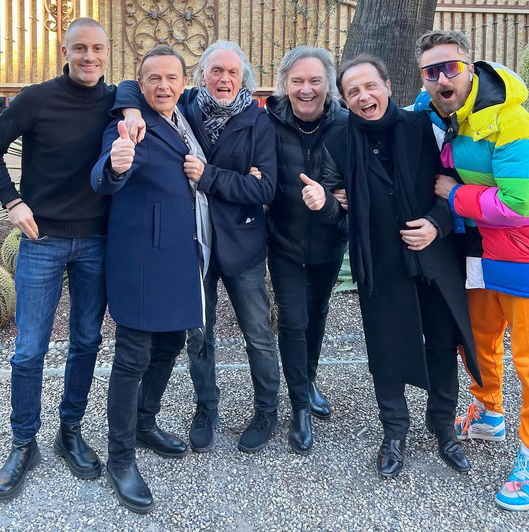 Poche parole… Sono 3 mesi che lavoriamo giorno e notte a questo progetto. Progetto e sogno che mi martellava la testa da diverso tempo. Grazie ad Amadeus che con amore e dedizione, ha disegnato e real