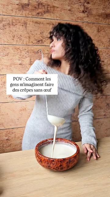 #Chandeleur Reel by @lovely.veggie (verified account) - Les meilleures crêpes sans œuf 🥞
Vegan 🌸
Pas besoin de mesures pour cette recette, les meilleures crêpes se font à l'œil 👌
- farine (ici environ