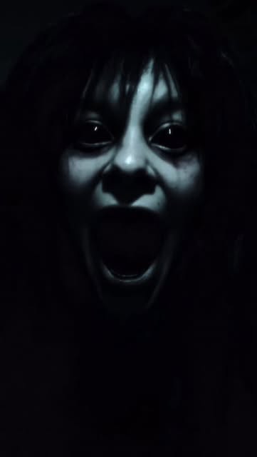 #Horrormakeup Reel by @dollface.sfx (verified account) - Products used:
- Tooth FX @mehronmakeup
- Contacts @uniqso 20mm scleras (code: crustycannibal 10% off)
Crusty tags ~
#horror #occosplay #horrormakeu