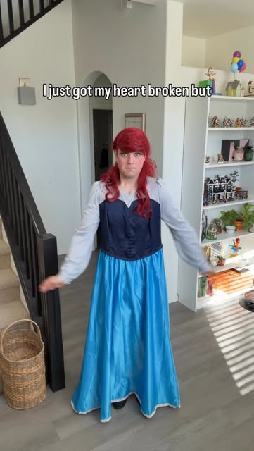 #Disneyprincess Reel by @vthomasenglish (verified account) - Disney Princesses Are Fabulous! #disney #disneyprincess #fabulous #cosplay #funnyreels