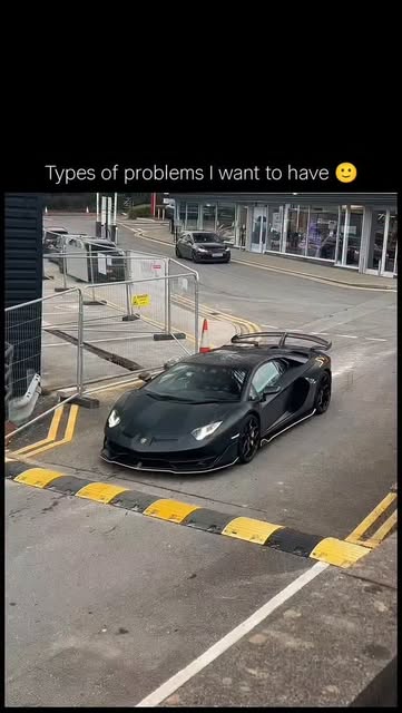 #Logistics Reel by @netwlth (verified account) - THE ARCHITECTURE OF ZERO-CLEARANCE: PERFORMANCE VS. LOGISTICS
The Lamborghini Aventador SVJ is a masterclass in aerodynamic efficiency, but as seen h