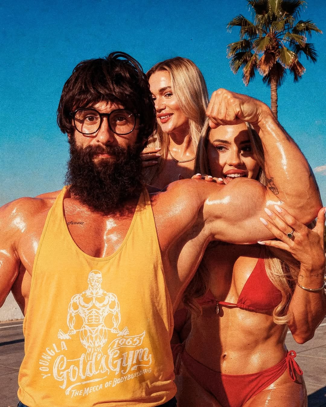 It’s time to get ready for summer. That’s why, the new Anatoly Challenge is here 🔥 7 weeks of training / nutrition and support with the main goal: is to transform your body and discipline in seven we