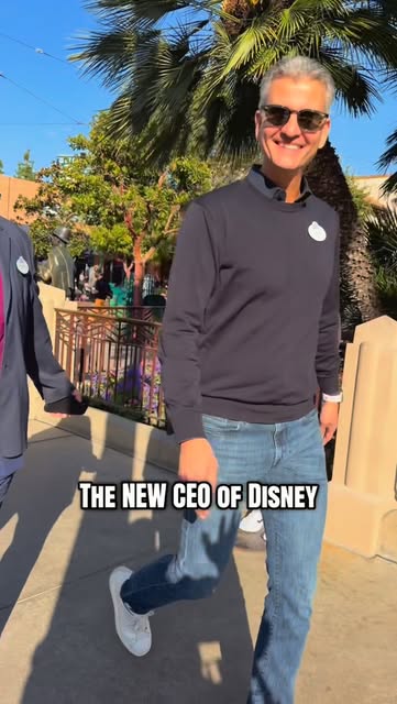 #Bob Iger Ceo Reel by @fantasmicdarren - Josh D'Amaro & Bob Iger roaming the parks today! Josh will be the new CEO of Disney!
#ceo #disney #disneyland #joshdamaro