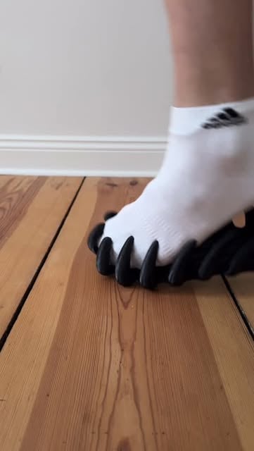 #Cool Reel by @george_oficina - homerunner - I got these new Adidas socks so cool right?