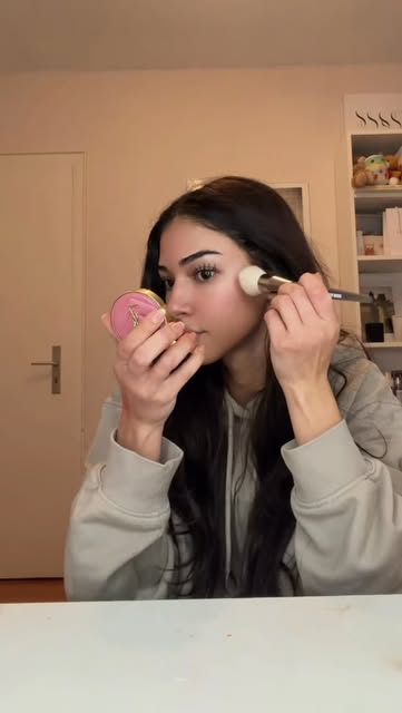 #Girl Reel by @idil.ci - Yes I'm just a girl I cry when my favourite blush breaks 😢 #blush#yvessaintlaurent#hack#makeuprepair