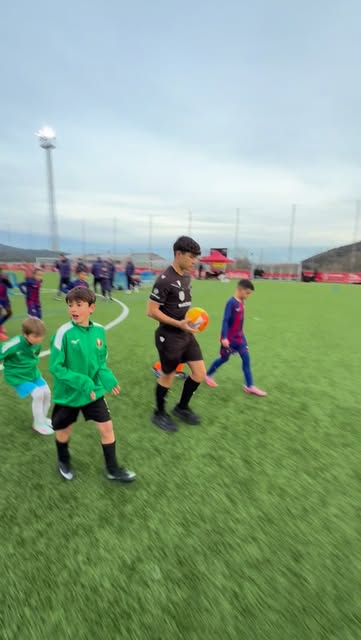 #Berga Reel by @ceberga1913 - 🔥𝗟𝗔 𝗚𝗥𝗔𝗡 𝗙𝗜𝗡𝗔𝗟🔥
FC Barcelona i Vic Riuprimer REFO FC disputaran la gran final de l'Occident XII Torneig Ciutat de Berga 😍