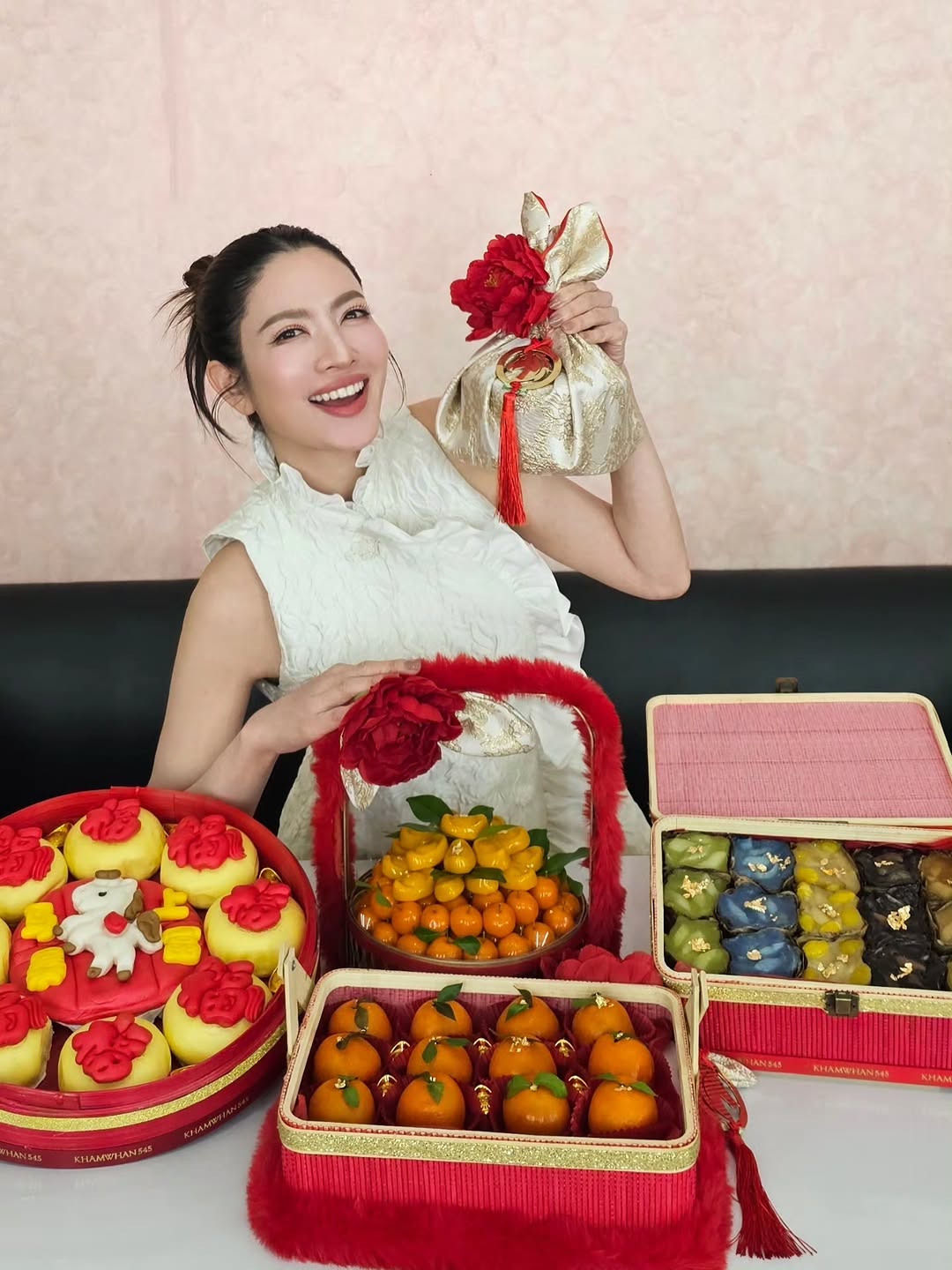 ตรุษจีนปีม้านี้กับ @khamwhan545 🐴🎊❤️ ลูกชุบคำหวาน...ขายดีทีมเราแย่งกันแปปเดียวหมด 😁