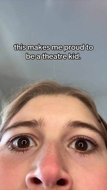 #Musicals Reel by @ali.nicole.lewis - this music scratches my brain in all the right places. comment other brain scratching songs so I can listen!!!
@elenapresenza
#theatrekid #musicalt