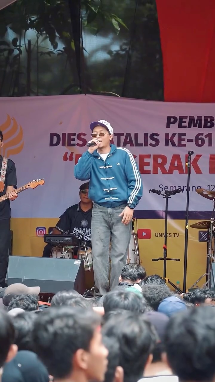 Keseruan siang tadi di acara Pembukaan DIES NATALIES ke 61 @unnes_semarang