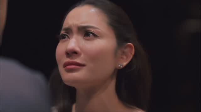 #ศักดินาวิทยาลัยep8 Reel by @eveinfrench - ข่าวช่วงนี้ว่าเครียดแล้ว เจอละครเรื่องนี้ไปเครียดกว่าเดิม😭😭😭 ก่อนจะช่วยลูกหันมาช่วยคนดูก่อนค่ะผอ.😩😵💫 เหลืออีก 2 ตอนคนจะปิ๋วหมดก่อนจบเรื่องมั้ยม