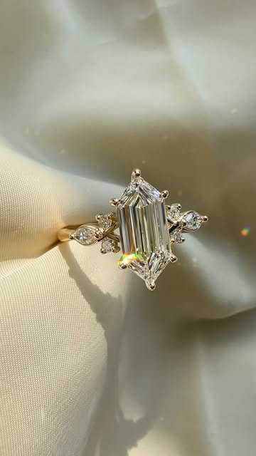 #Unique Engagement Ring Reel by @caratdiamonds__ (verified account) - The ultimate cool girl engagement ring.π Handcrafted at Caratdiamonds, this one of a kind bespoke piece strikes the perfect balance between modern ed