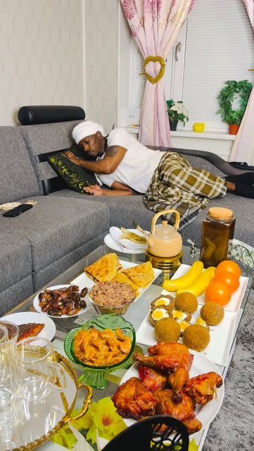 #Ramadhan Reel by @sweden_sweetheart - RAMADHAN KAREEM #ramadhankareem #kungwimamamjengo #sweden #swahilifood #madamkungwiwakiulayaulaya