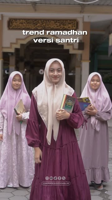 #Santri Reel by @mahikasidoarjo - Ikutt trendd yaa, izinnn
.
.
.
#mahikasidoarjo #santri #fypシ #viral #santrikeren