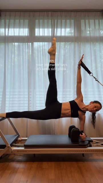 #Reformerpilates Reel by @bonnie.lyall - "it's just a side plank" - instructors last words ☠️
obliques were crying after this one 😫 tag me if you give it a go! ❤️
Reformer Pilates Challen