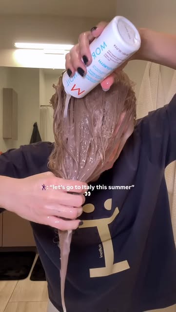 #Summer Reel by @nicole_mamchur - any summer plans? ๐
products used:
@moroccanoil
#makeuphack #fyp #makeup #foundation
Skincare routine, viral Korean skincare, red lips, natural