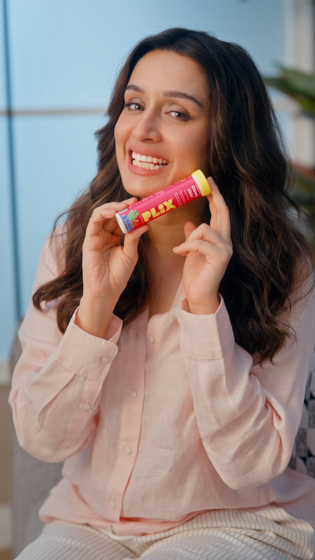 Pinky promise yeh pink drink hi meri glowing skin ka secret hai!!!🌟❤️ @myplixlife ke Glowy Skin ke saath kaho dark spots aur dullness ko bye and healthy glowing skin ko kaho hiiii! . . . #plixlife #g