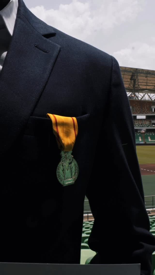 De la passion au mérite national. Aujourd’hui, Chevalier 🐴🎖️de l’Ordre du Mérite Sportif 🇨🇮⚜️ La force de l’homme c’est le travail. Fierté, gratitude, détermination. 💪🏾 📹/ @adonayikouadio 👏🏾