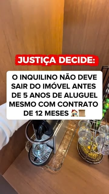 #Inquilino Reel by @ruycarvalho.adv (verified account) - ⚖️ JUSTIÇA DECIDE: INQUILINO NÃO PRECISA SAIR DO IMÓVEL ANTES DE 5 ANOS - MESMO COM CONTRATO DE 12 MESES?

Na locação residencial urbana com prazo inf