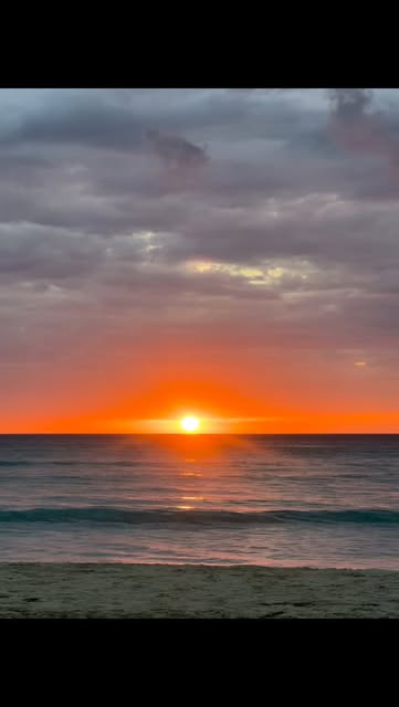 #Negril Sunset Jamaica Reel by @brittx.x - What better way to end the evening than watching the sun set in Negril 😍
•
•
•
#sunset #negriljamaica #smilejamaica