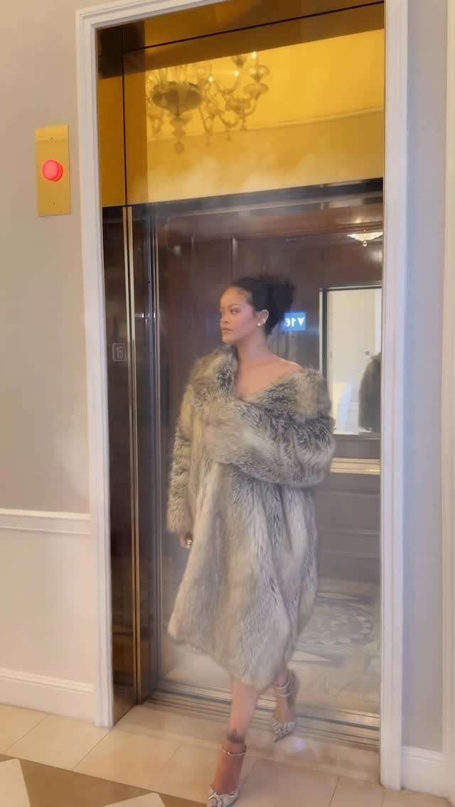 spray it like you mean it ✨ J’adore Intense. #JadoreDior