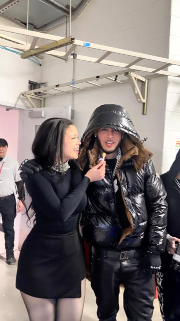 #Roa Reel by @shantalvasquez_ (verified account) - ¿Quién se anima a calentar a @roapr__ en este frío de Boston? 🐺🖤🔥
#roa #alofoke