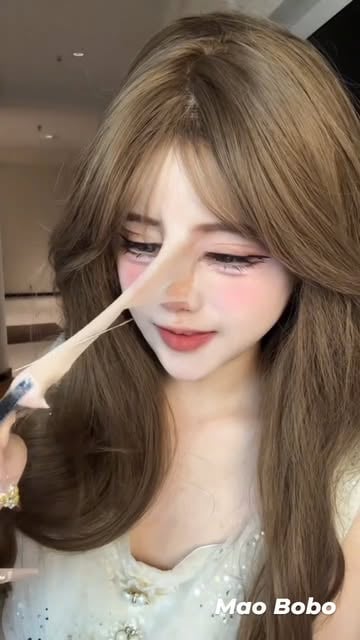 #Makeup Reel by @maobobomaobobo - Did you like her face after removing the makeup?