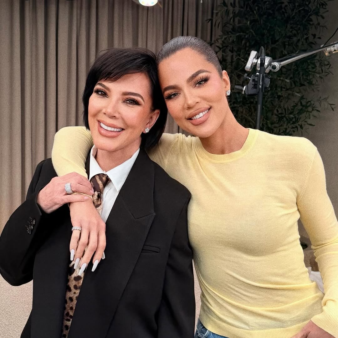 I love when my favorite visits me 💛 we are also neighbors but I can’t get enough