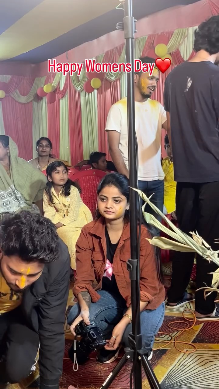 Be so successful that the world thinks a thousand times before saying “You are a girl”.🌸🌼 . . . . #womensday #trendingreels #explorepage✨ #photographer