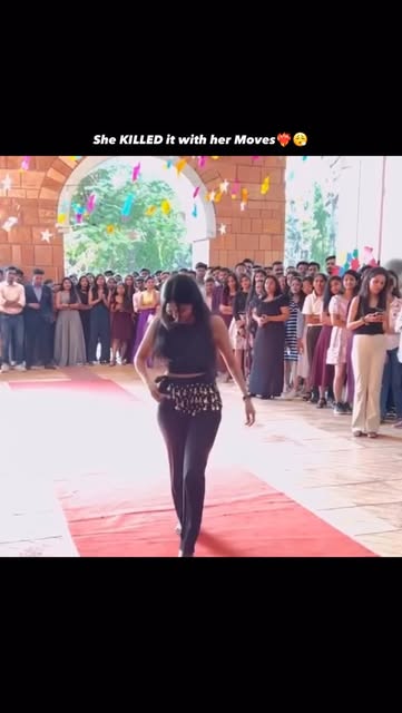 #Repost Reel by @___shradhaaaa___ - that urge to perform like this in college❤️🔥
Repost strictly Not allowed ❌
Follow @___shradhaaaa___ for more such dance choreography ❤️
.
.
.
.
.