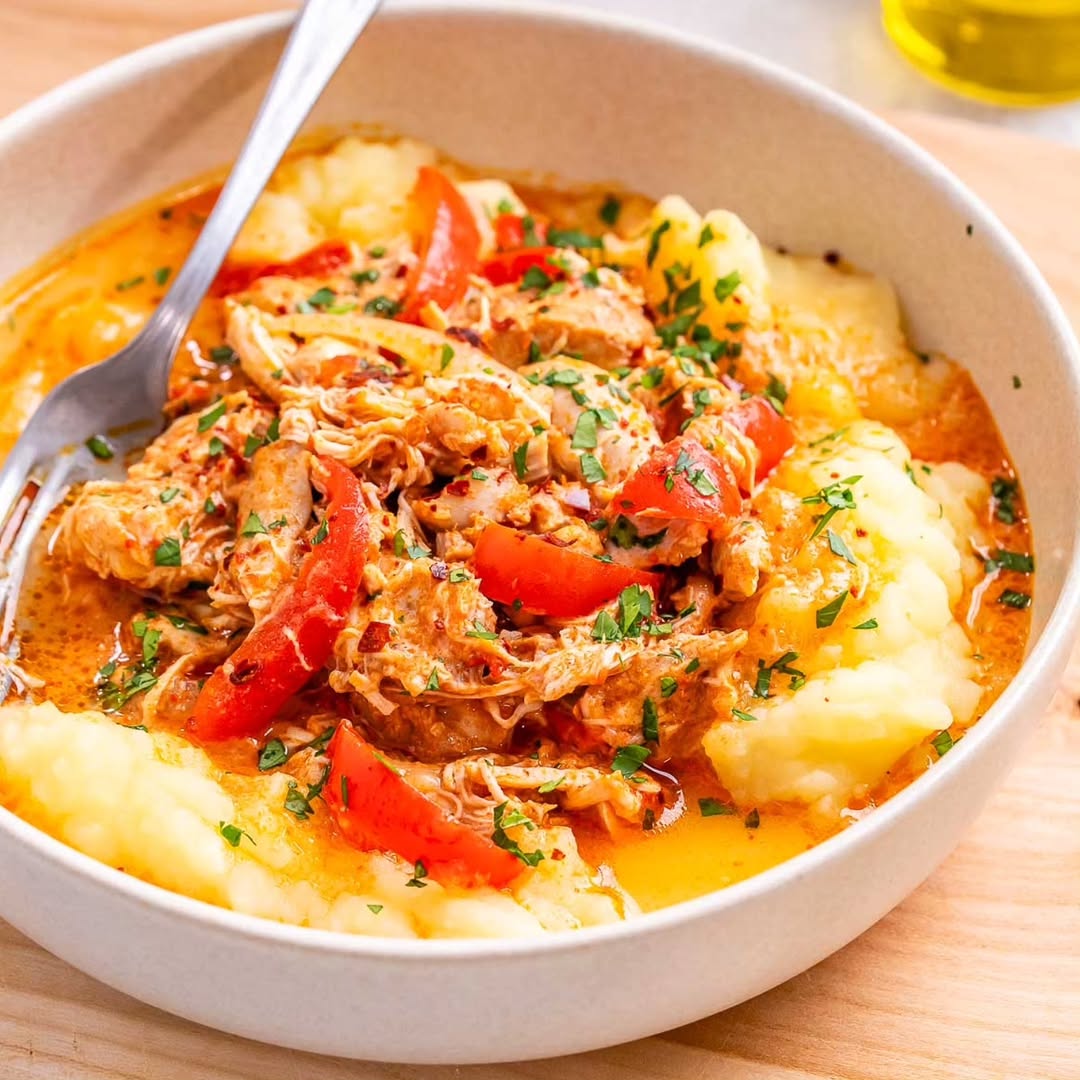 Easy Chicken Paprika Cooked in the Slow Cooker ⭐️⭐️⭐️⭐️⭐️Comment: "RECIPE" below & I'll send it to ya! Slow cooker chicken paprika combines the earthy sweet flavor of paprika and chicken for the p