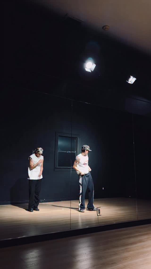 Late night session w/ @its_kimsamuel 🌙 DC by: @thequickstyle @sulllyquick @nazquick ❤️🔥 • #Dancers #Yamakasi34 #Session #Reels