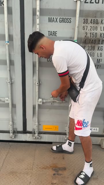 #Chile Reel by @patron_delastillas2 - Mil disculpa a nuestra clientela que esperaba con ansias los traperos desinfectes. pero problemas con aduana por error técnicos. Solo llegaron pocas c